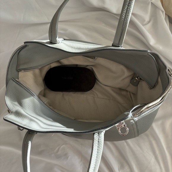 ♥️Host Pick♥️ Salvatore Ferragamo VERVE Bag - Picture 11 of 15